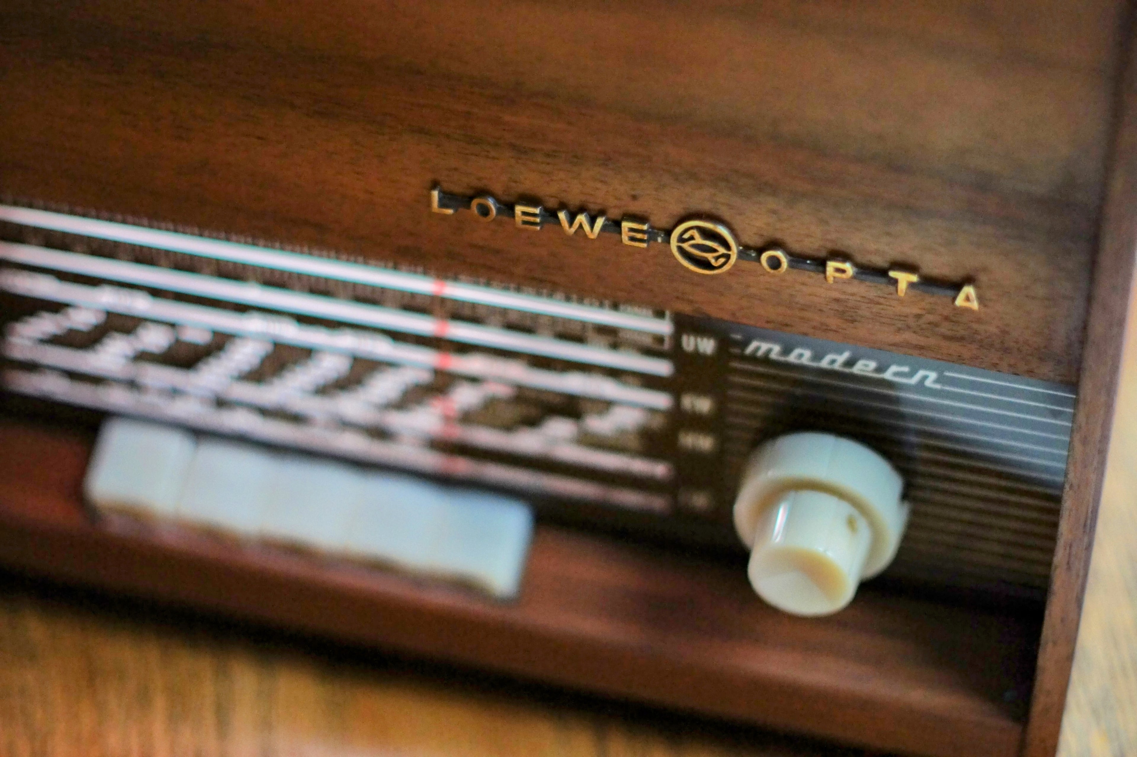 Ladilo Loewe Opta Bella Modern